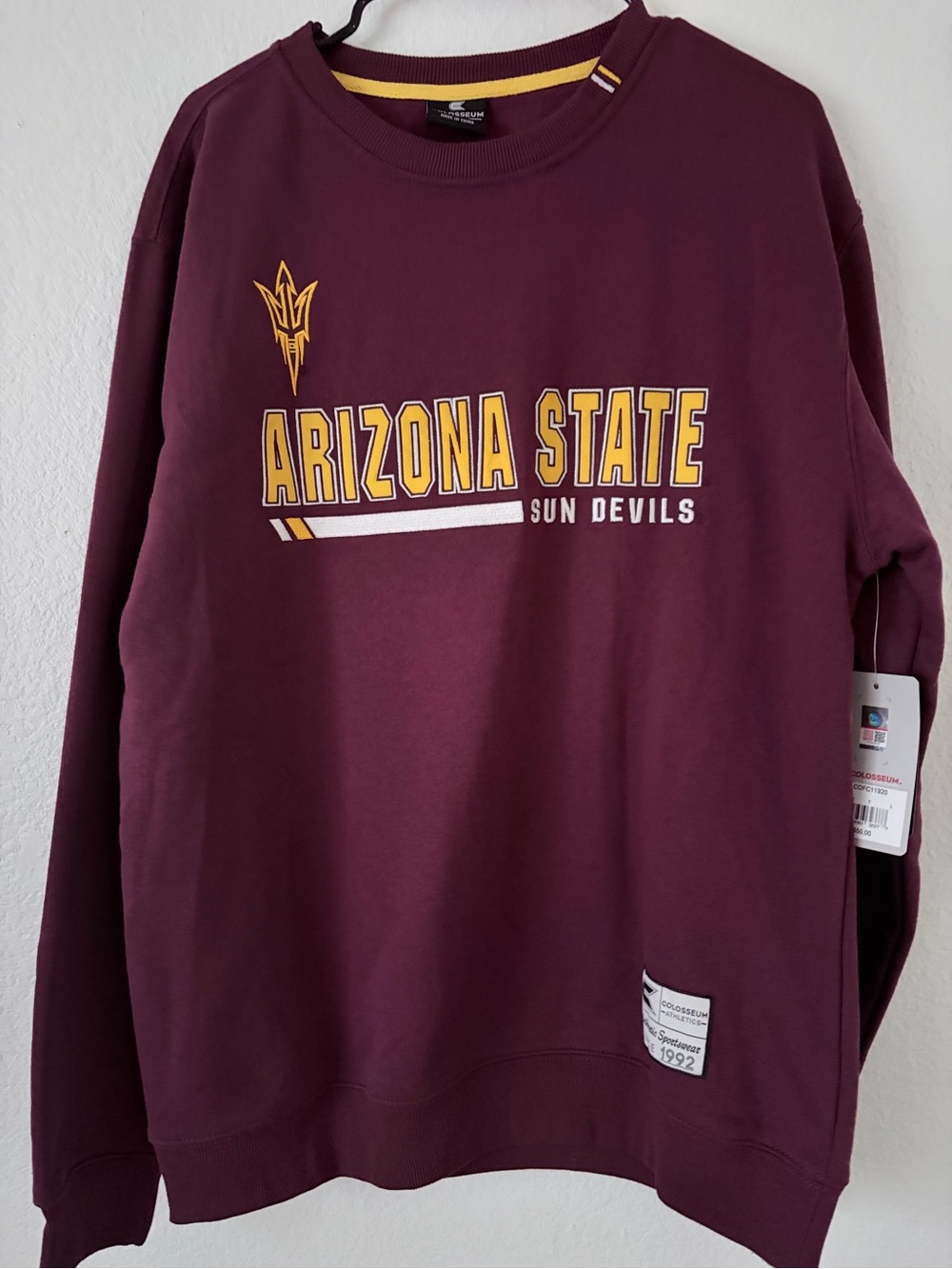 Colosseum Mens Crewneck Pullover in Maroon with Gold Trim